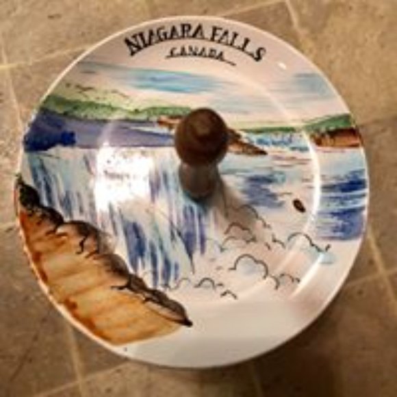 Vintage Niagara Falls Plate Collector Souvenir Set - Picture 2 of 2